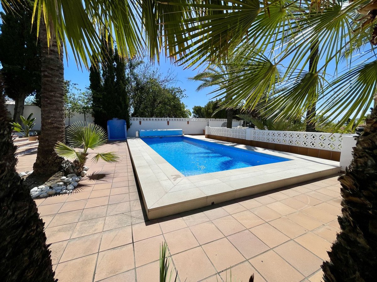 4 Bed Detached Villa in Altea