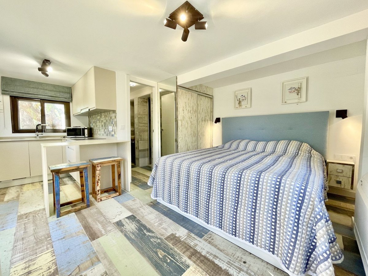 4 Bed Detached Villa in Altea