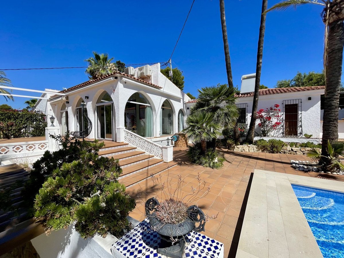 4 Bed Detached Villa in Altea