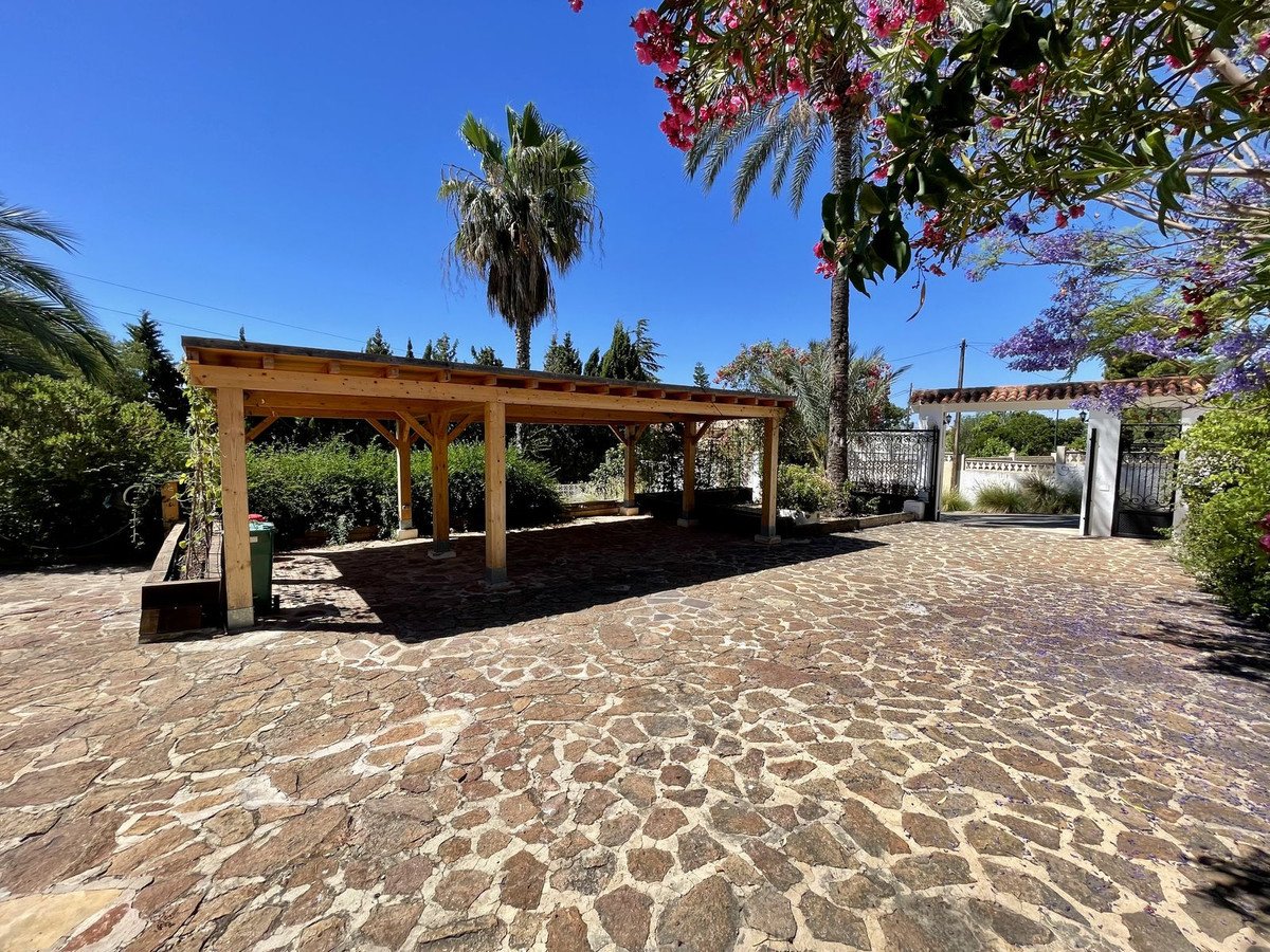 4 Bed Detached Villa in Altea