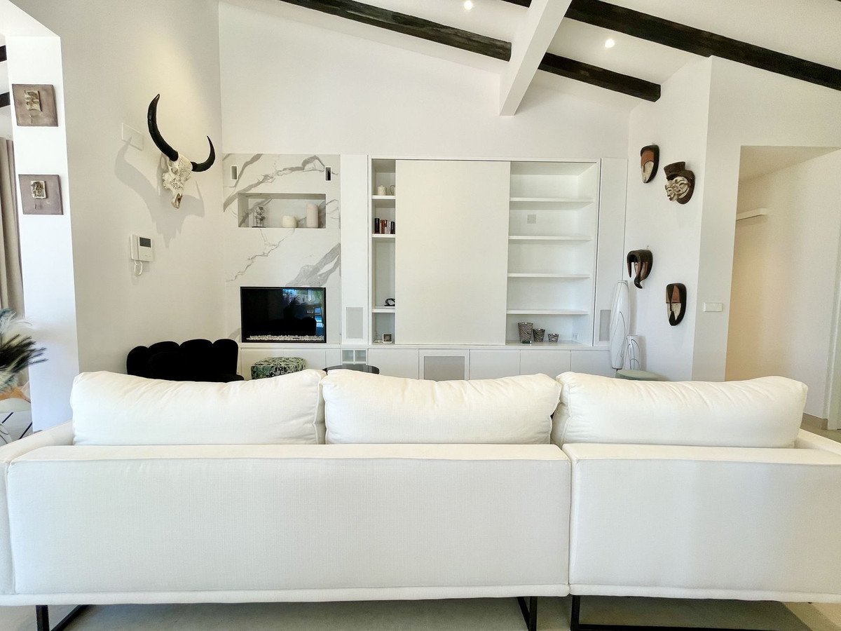 4 Bed Detached Villa in Altea