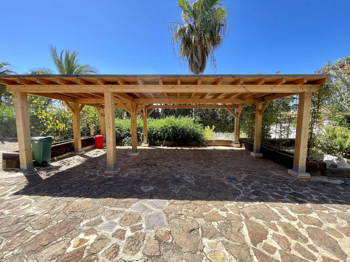 4 Bed Detached Villa in Altea