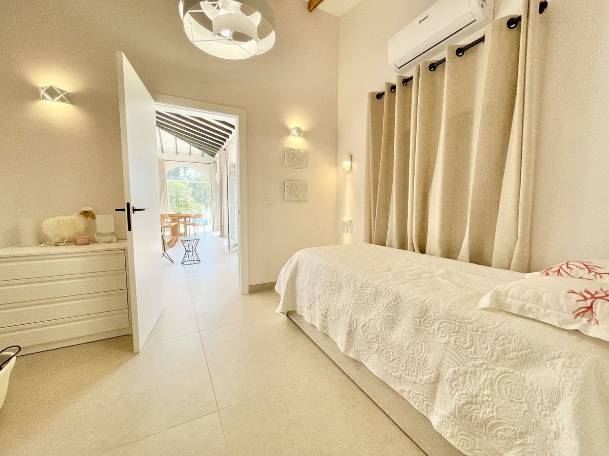4 Bed Detached Villa in Altea