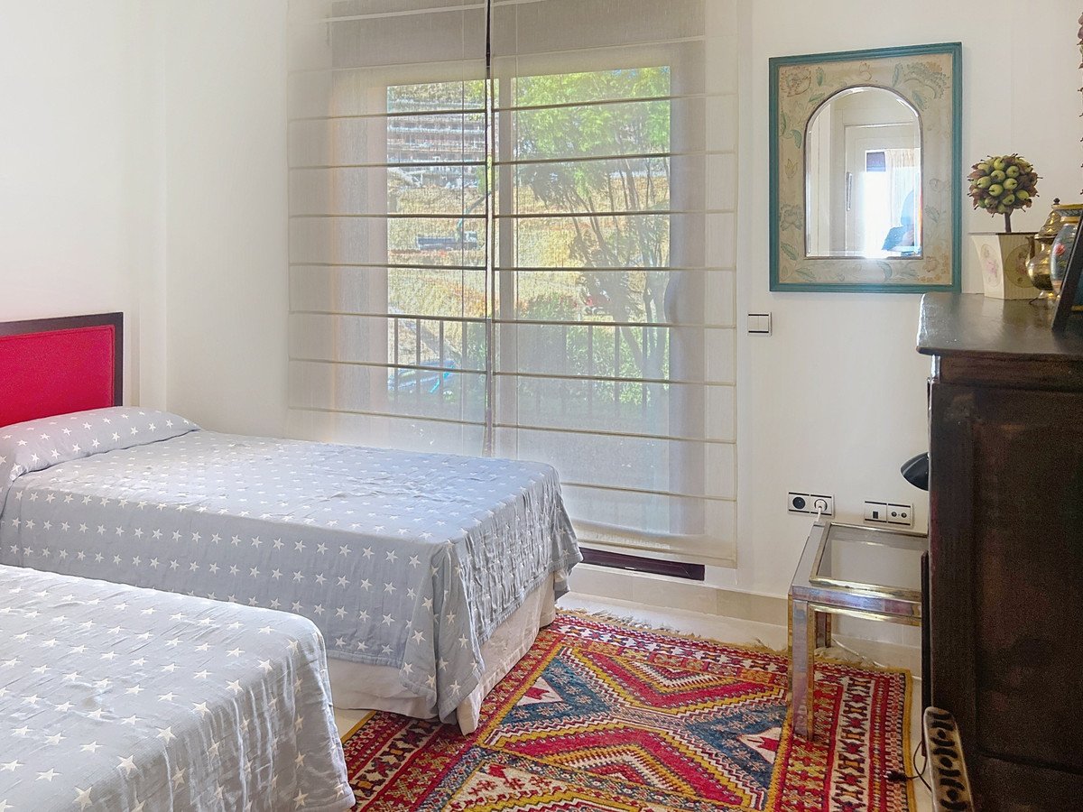2 Bed Middle Floor Apartment in Manilva