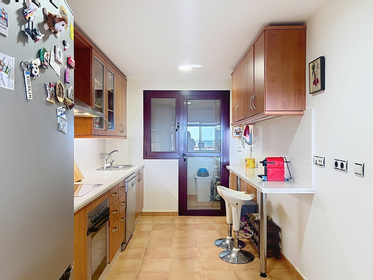 2 Bed Middle Floor Apartment in Manilva