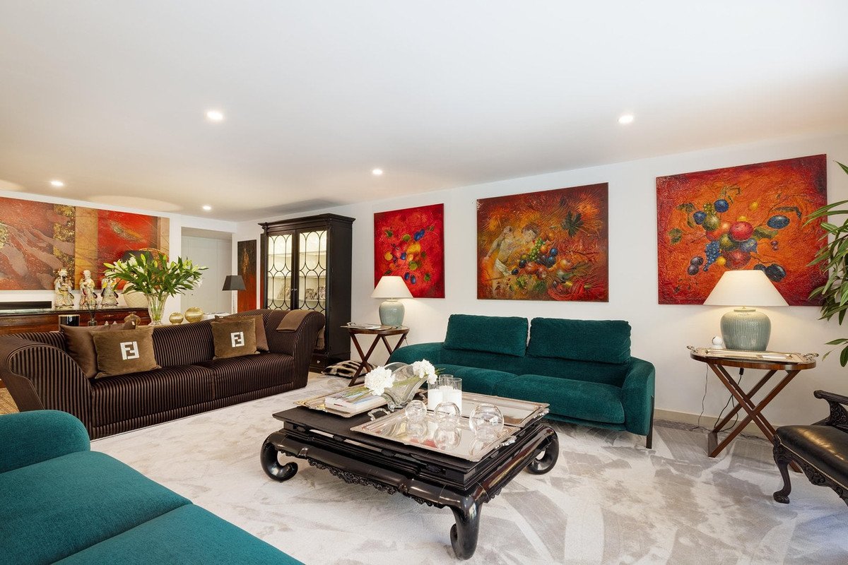 3 Bed Middle Floor Apartment in Sotogrande