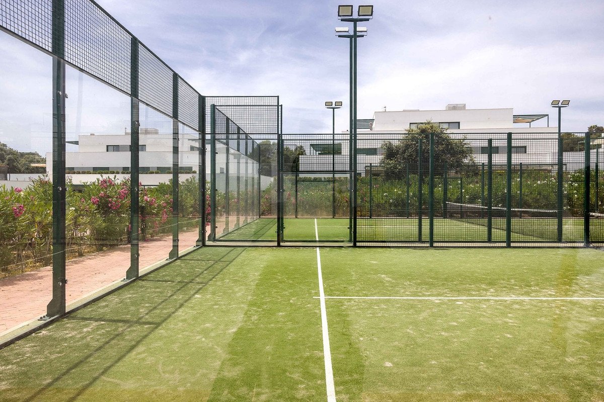 3 Bed Middle Floor Apartment in Sotogrande