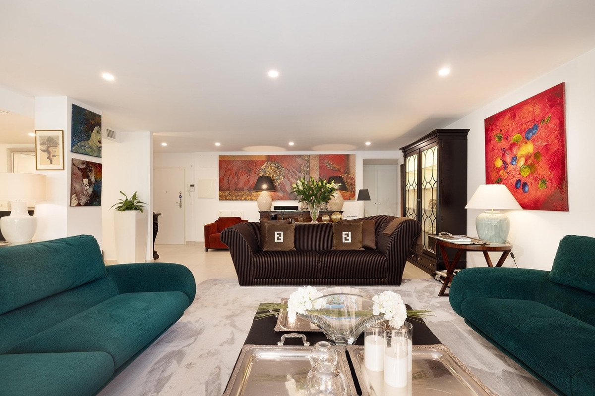 3 Bed Middle Floor Apartment in Sotogrande
