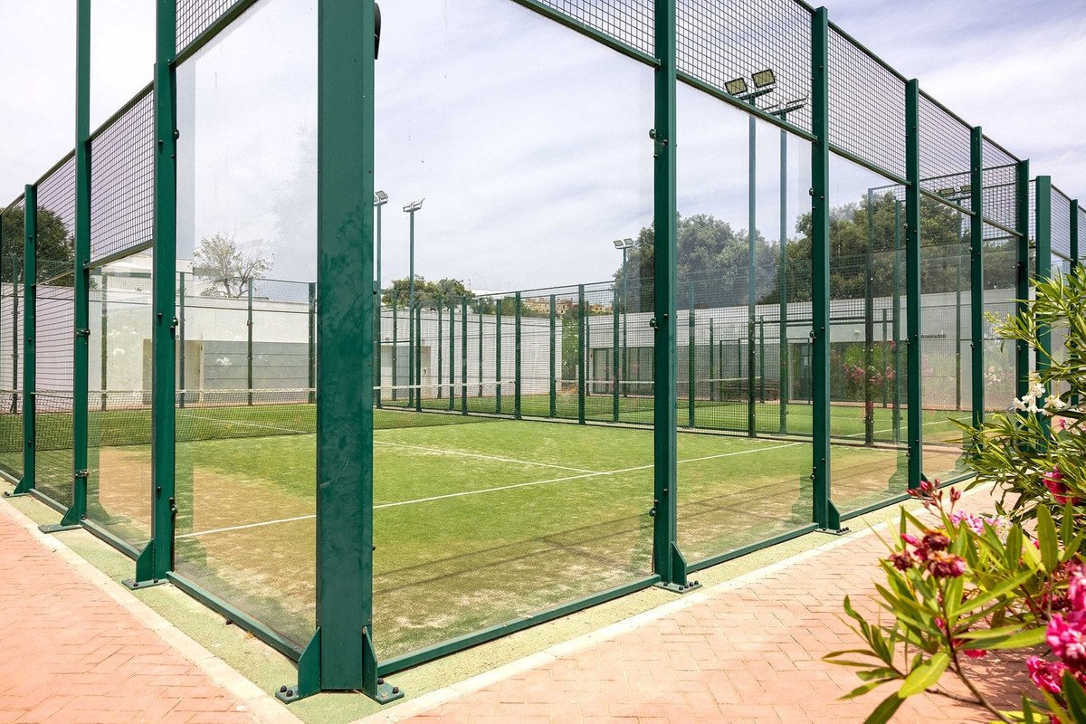 3 Bed Middle Floor Apartment in Sotogrande