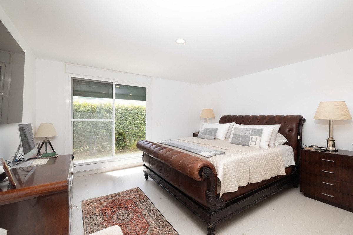 3 Bed Middle Floor Apartment in Sotogrande