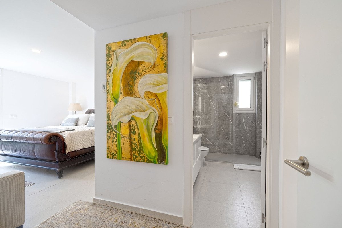 3 Bed Middle Floor Apartment in Sotogrande
