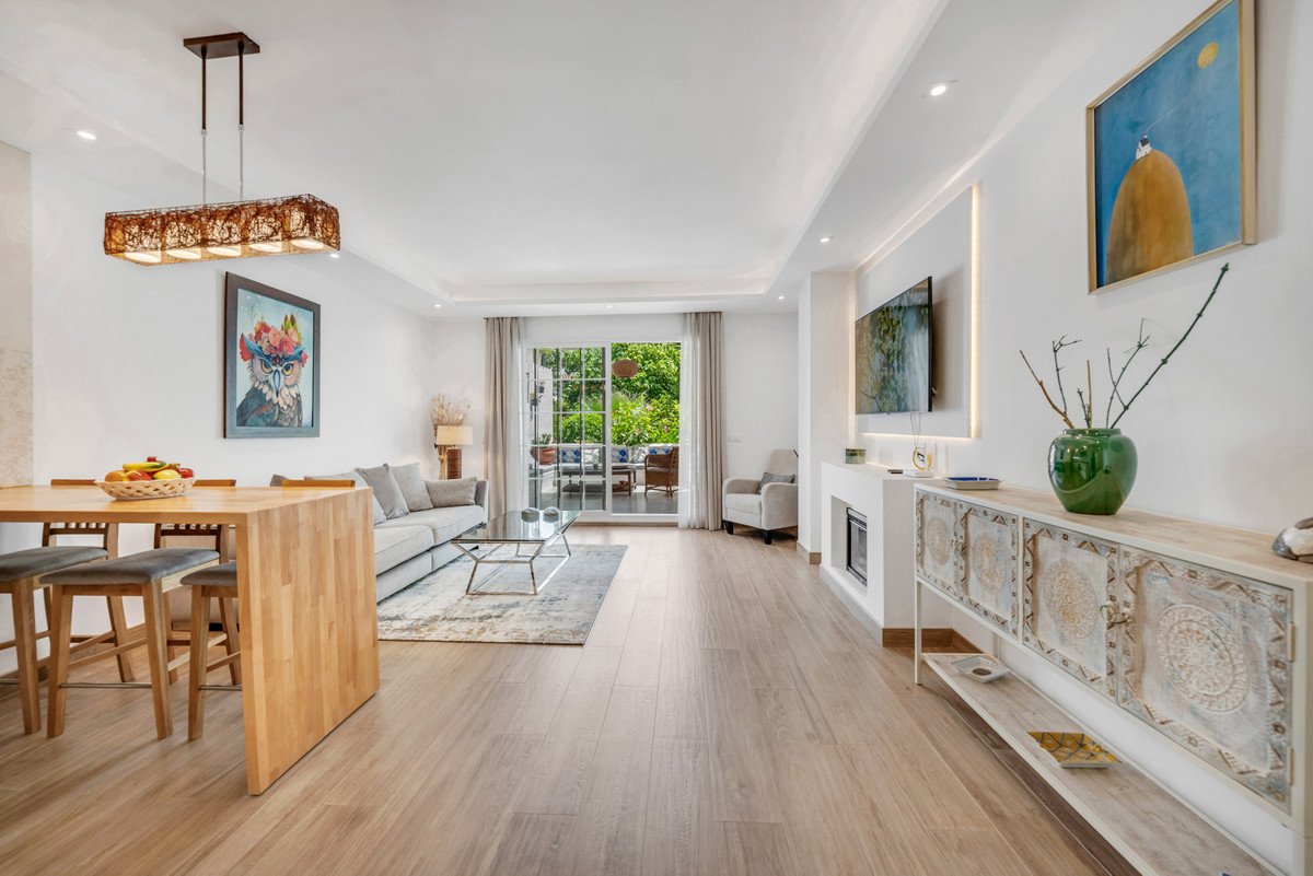 2 Bed Ground Floor Apartment in The Golden Mile