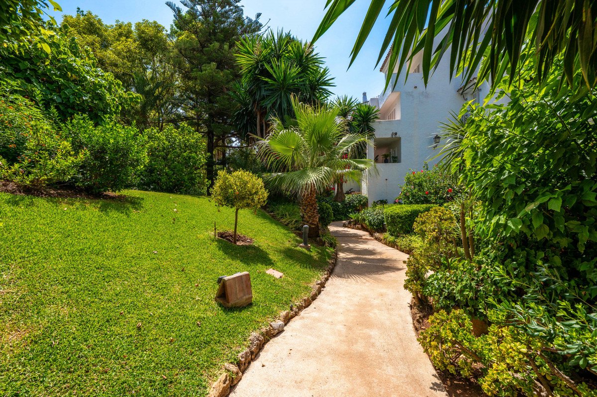 2 Bed Ground Floor Apartment in The Golden Mile