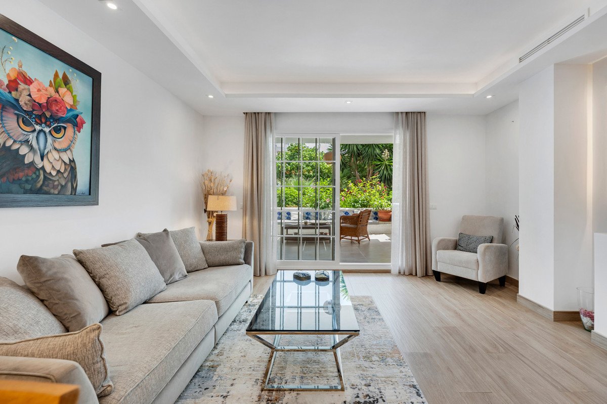 2 Bed Ground Floor Apartment in The Golden Mile