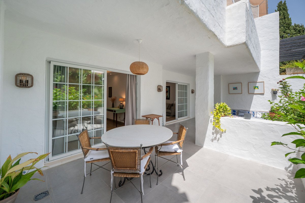 2 Bed Ground Floor Apartment in The Golden Mile