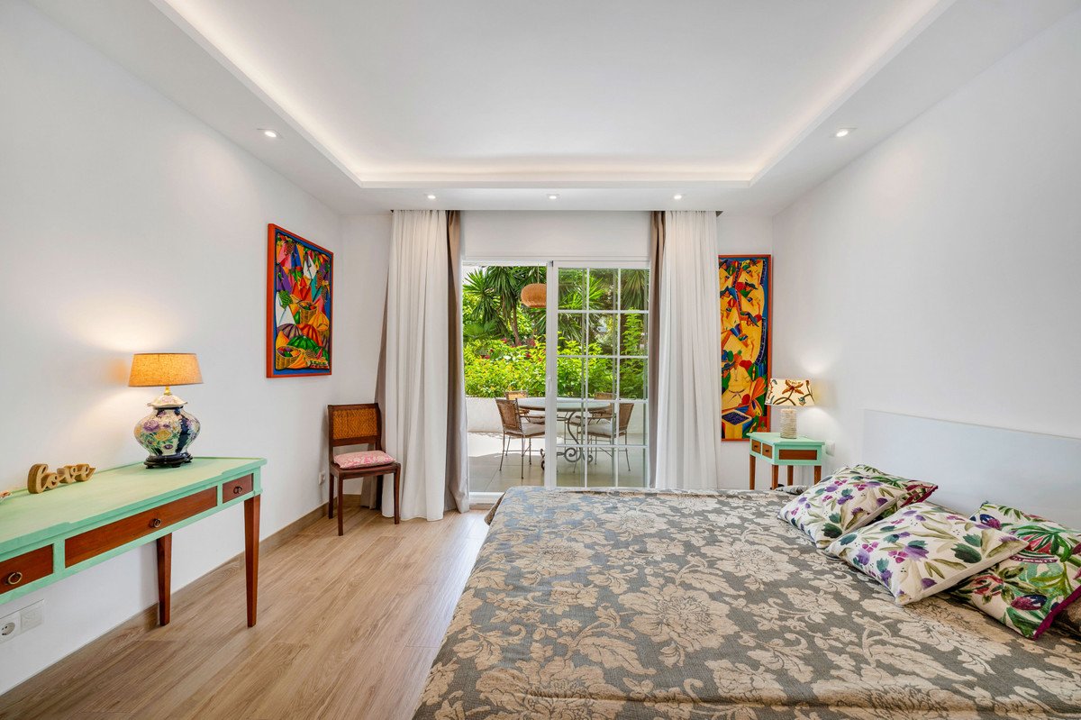 2 Bed Ground Floor Apartment in The Golden Mile