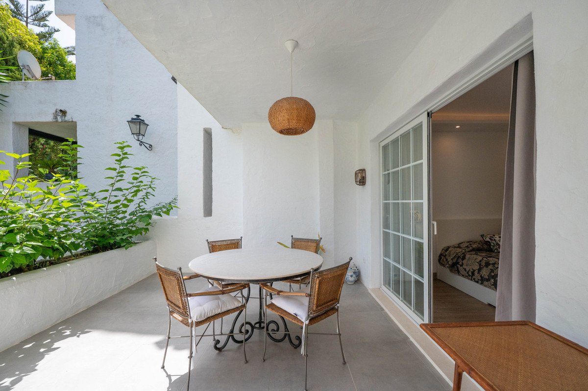 2 Bed Ground Floor Apartment in The Golden Mile
