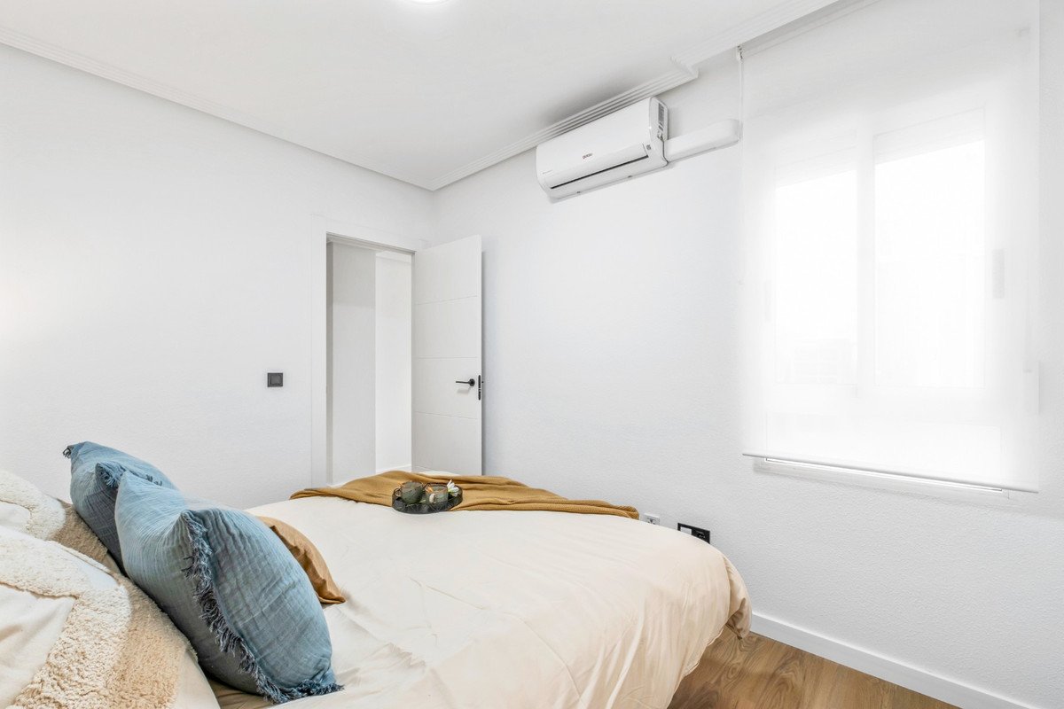 2 Bed Ground Floor Apartment in Playa Flamenca
