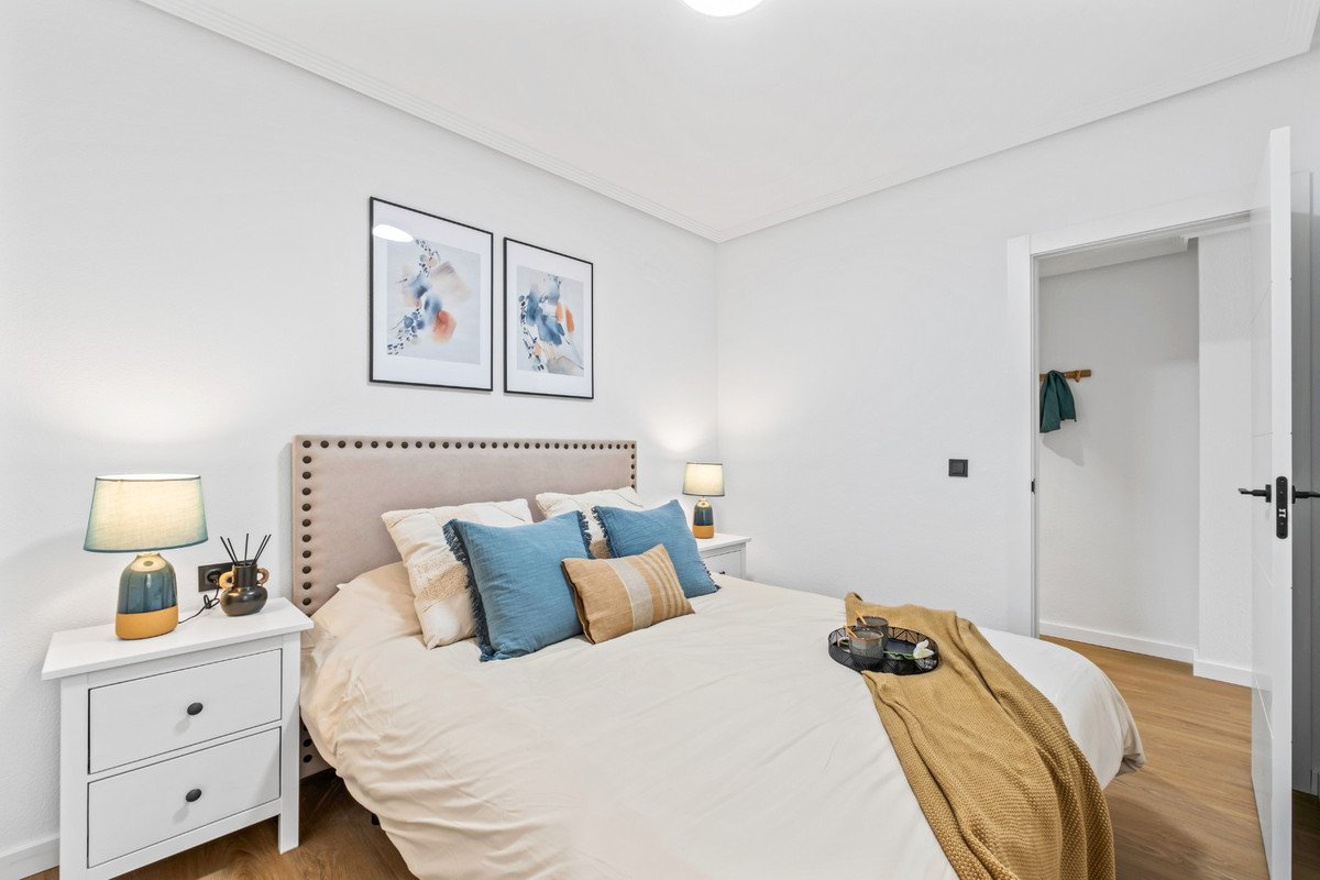 2 Bed Ground Floor Apartment in Playa Flamenca