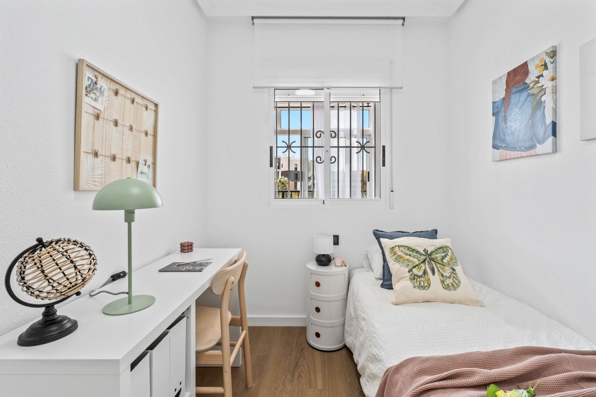 2 Bed Ground Floor Apartment in Playa Flamenca