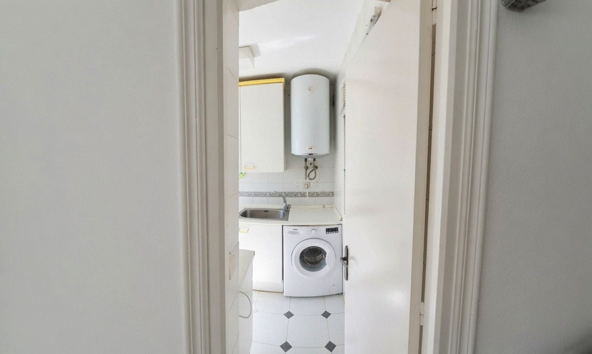 3 Bed Middle Floor Apartment in Cancelada