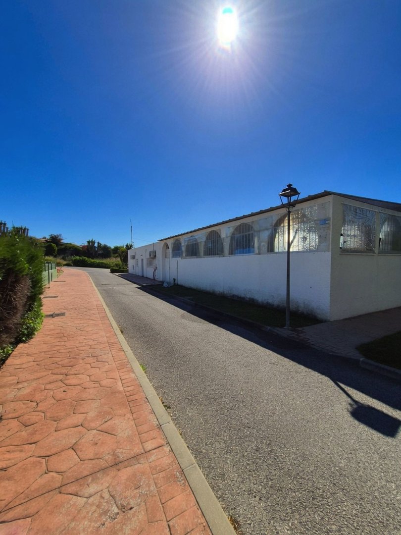 3 Bed Middle Floor Apartment in Cancelada