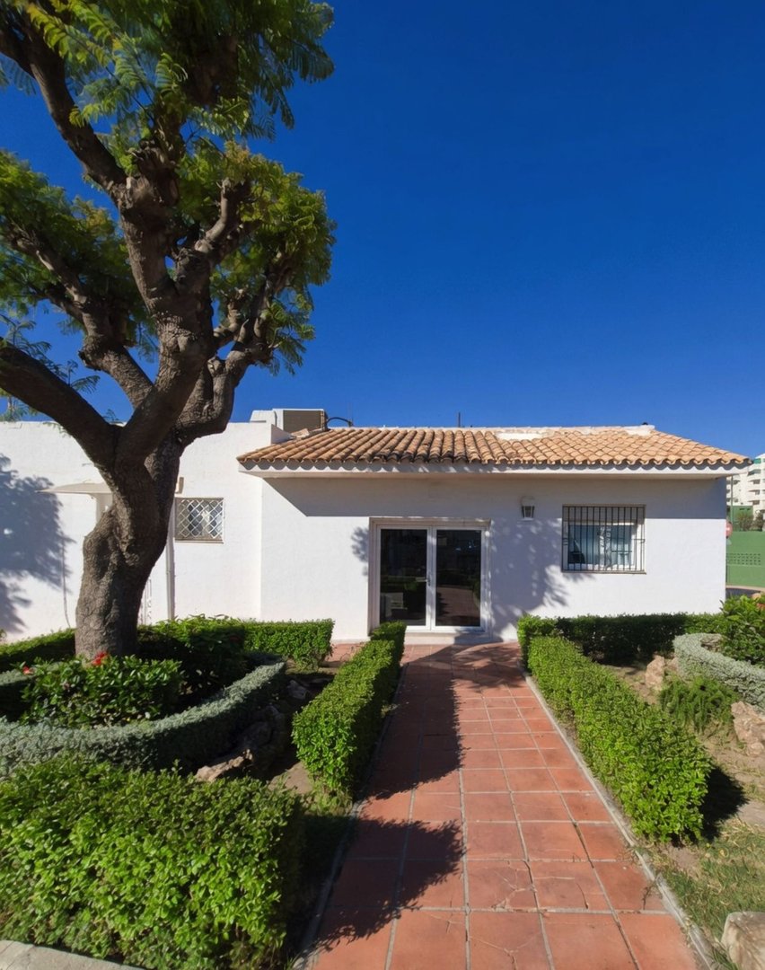 3 Bed Middle Floor Apartment in Cancelada