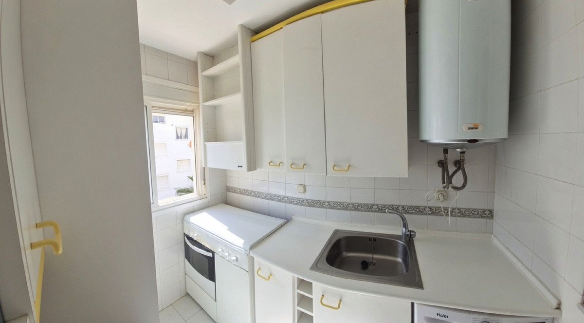 3 Bed Middle Floor Apartment in Cancelada