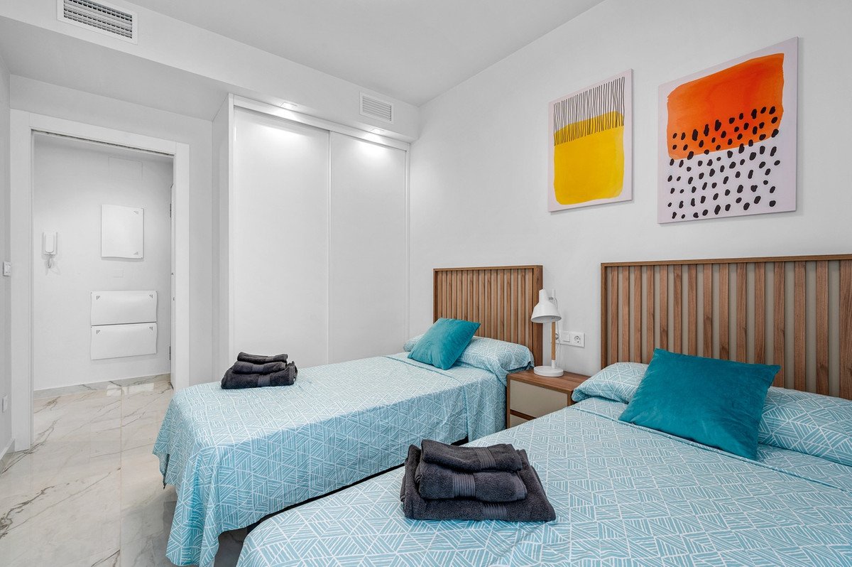 2 Bed Middle Floor Apartment in Playa Flamenca
