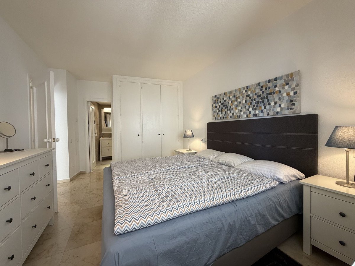 1 Bed Middle Floor Apartment in Estepona