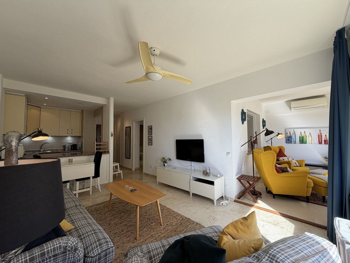 1 Bed Middle Floor Apartment in Estepona