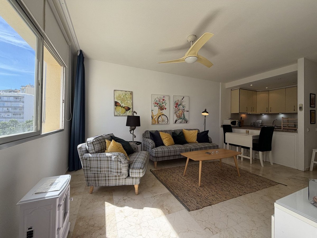 1 Bed Middle Floor Apartment in Estepona