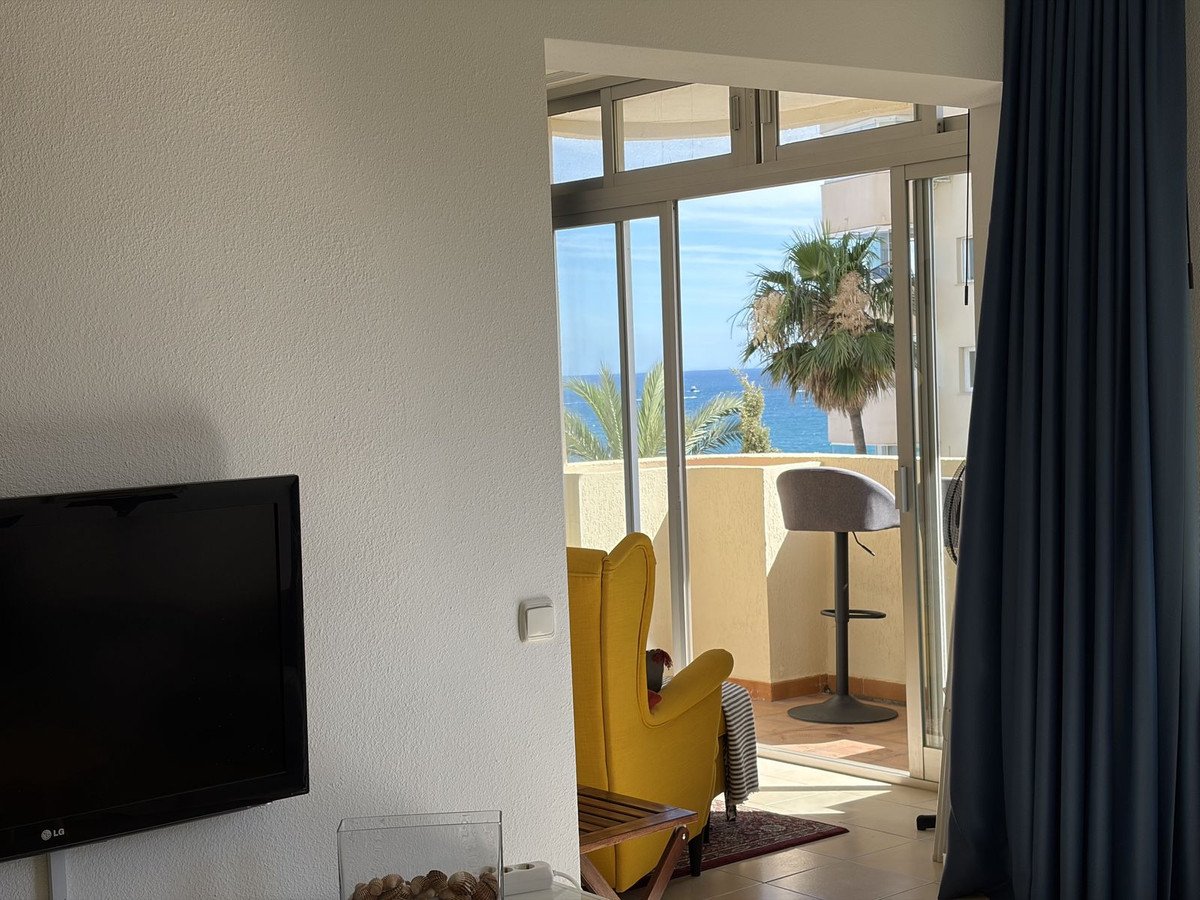 1 Bed Middle Floor Apartment in Estepona