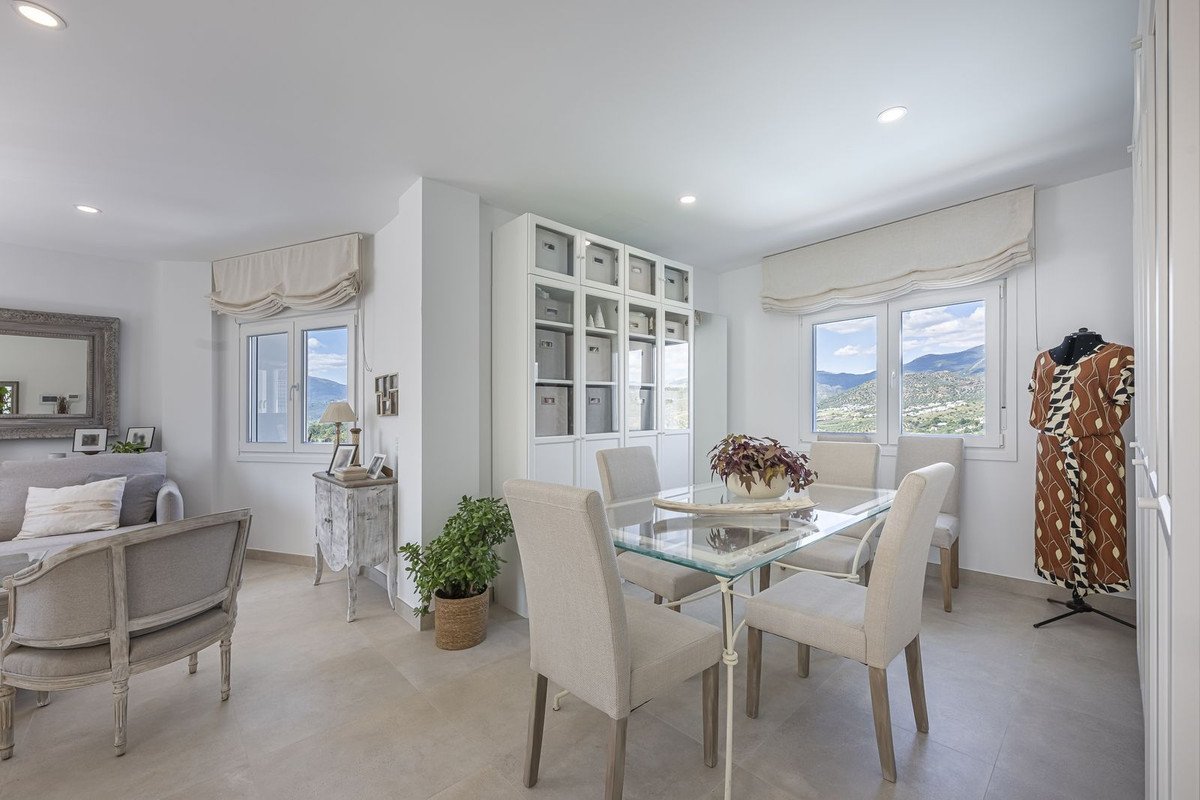 3 Bed Detached Villa in La Viñuela