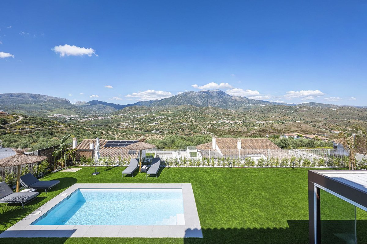 3 Bed Detached Villa in La Viñuela