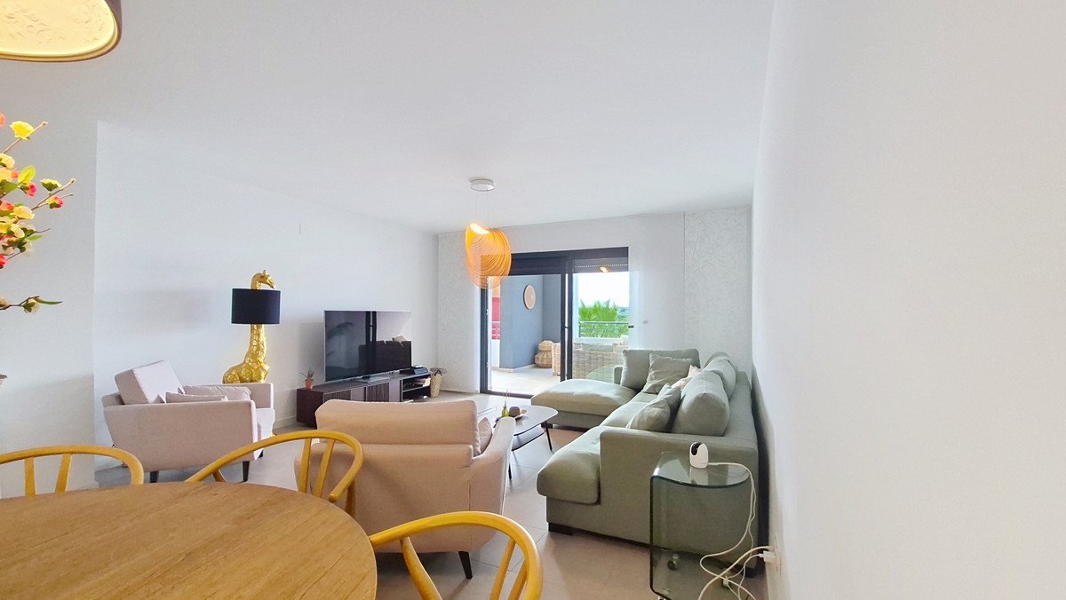 3 Bed Middle Floor Apartment in Casares