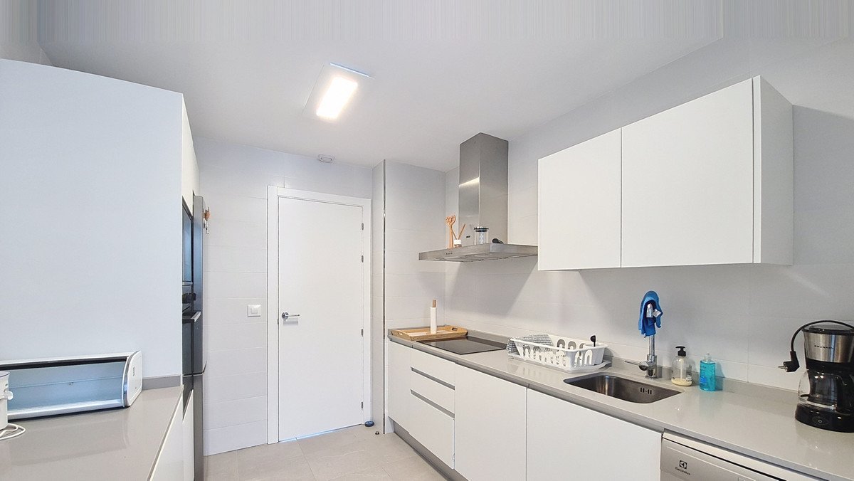 3 Bed Middle Floor Apartment in Casares