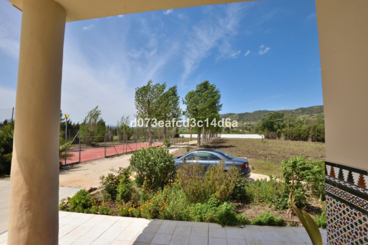 6 Bed Detached Villa in Ronda