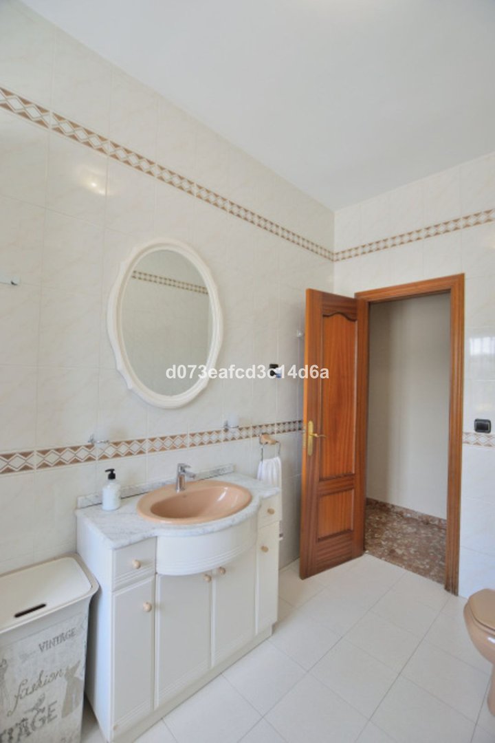 6 Bed Detached Villa in Ronda