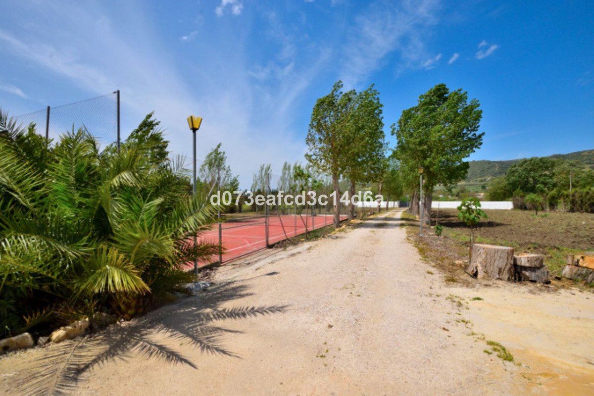 6 Bed Detached Villa in Ronda