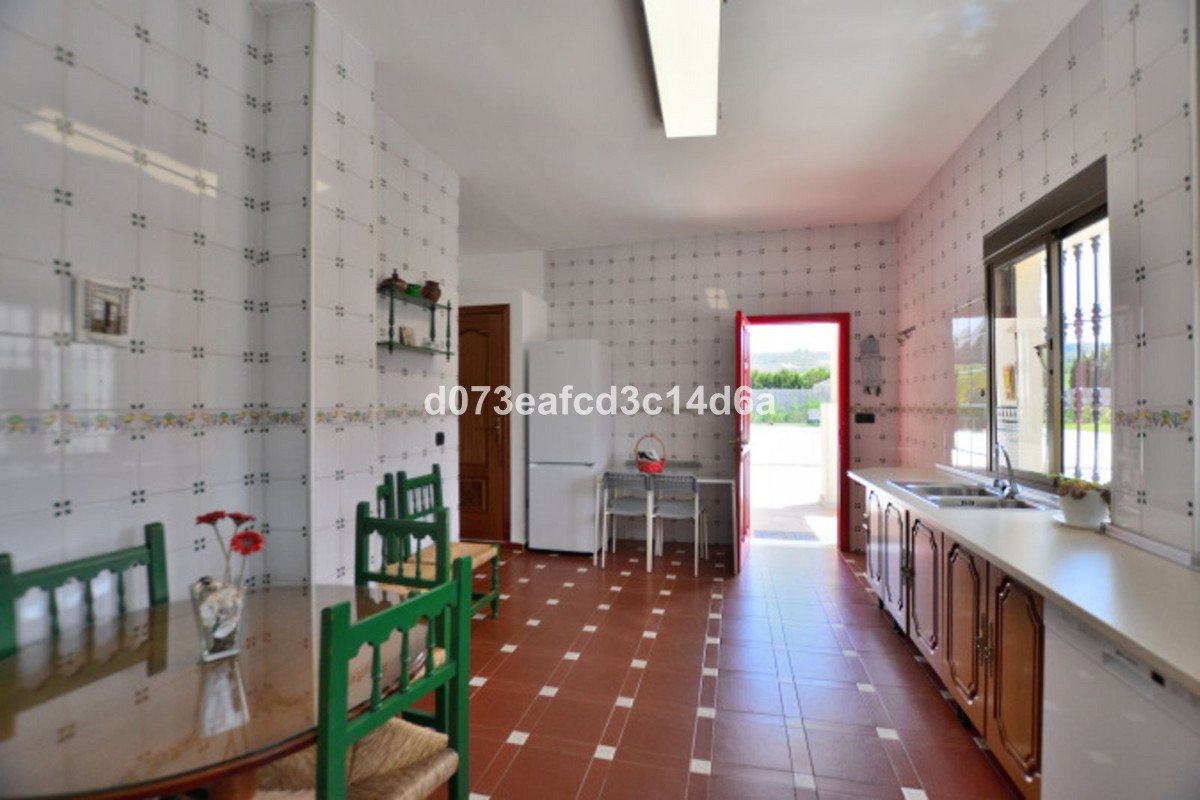 6 Bed Detached Villa in Ronda