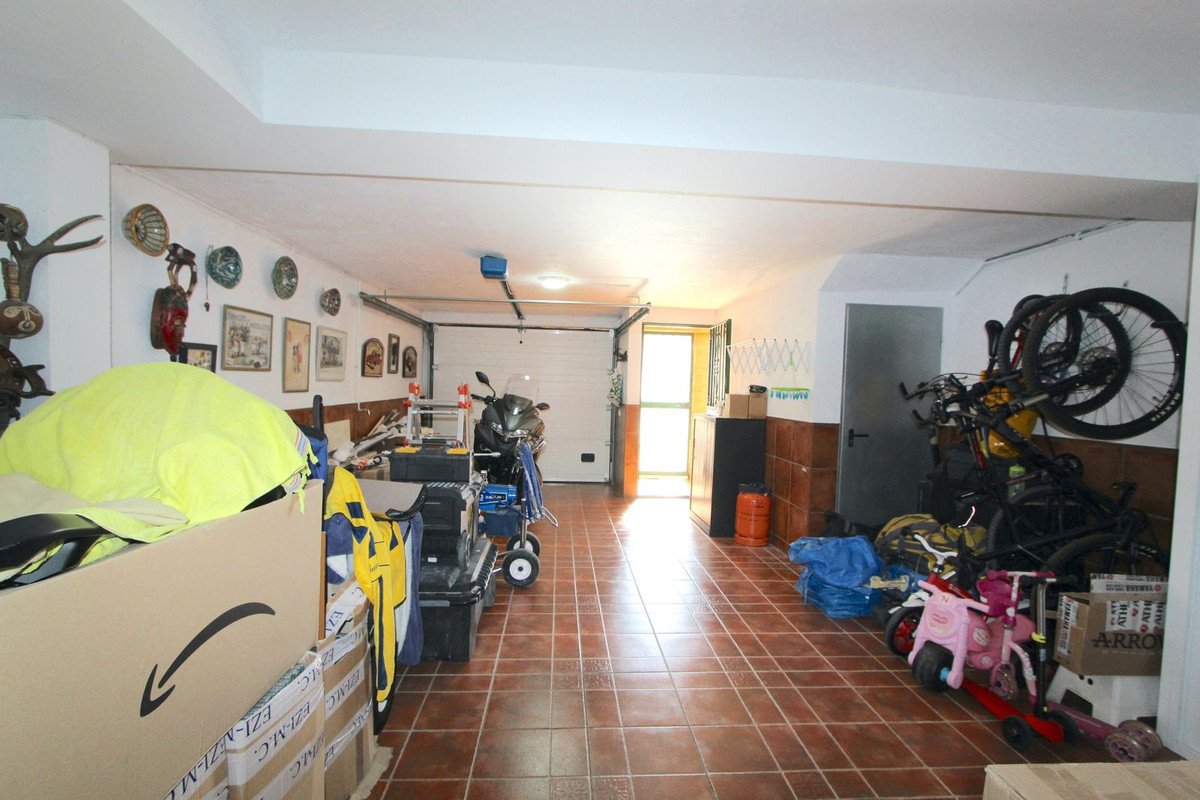 5 Bed Townhouse in Marbella