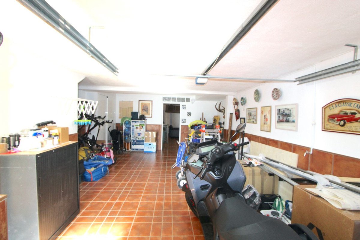5 Bed Townhouse in Marbella