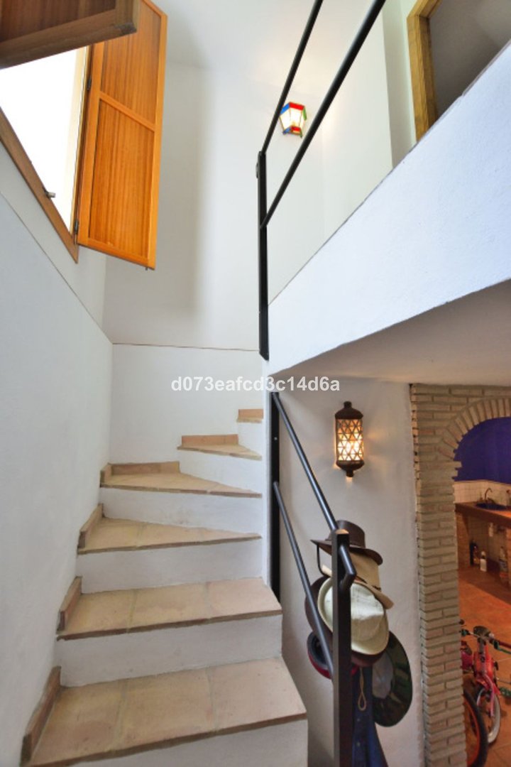 4 Bed Detached Villa in Arriate