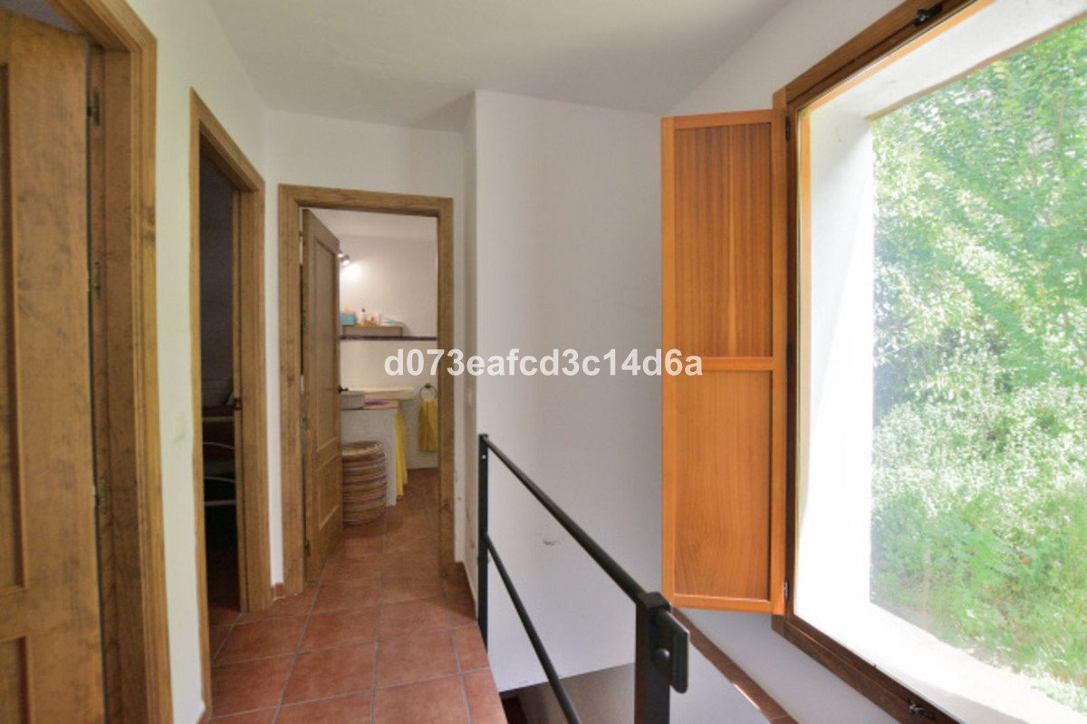 4 Bed Detached Villa in Arriate