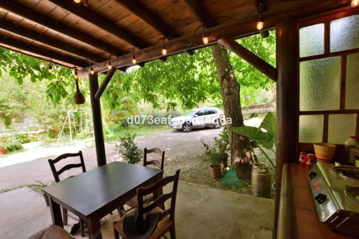 4 Bed Detached Villa in Arriate