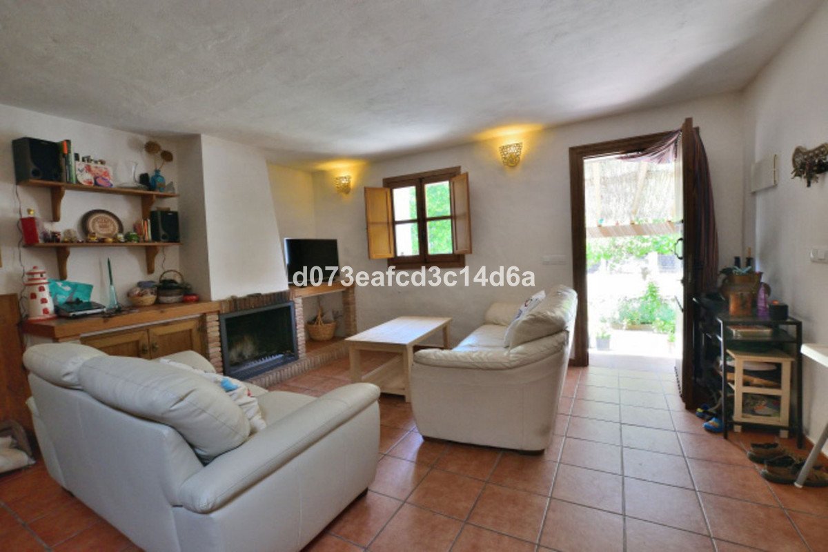 4 Bed Detached Villa in Arriate