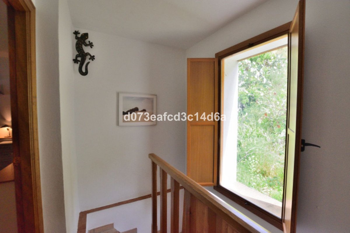 4 Bed Detached Villa in Arriate