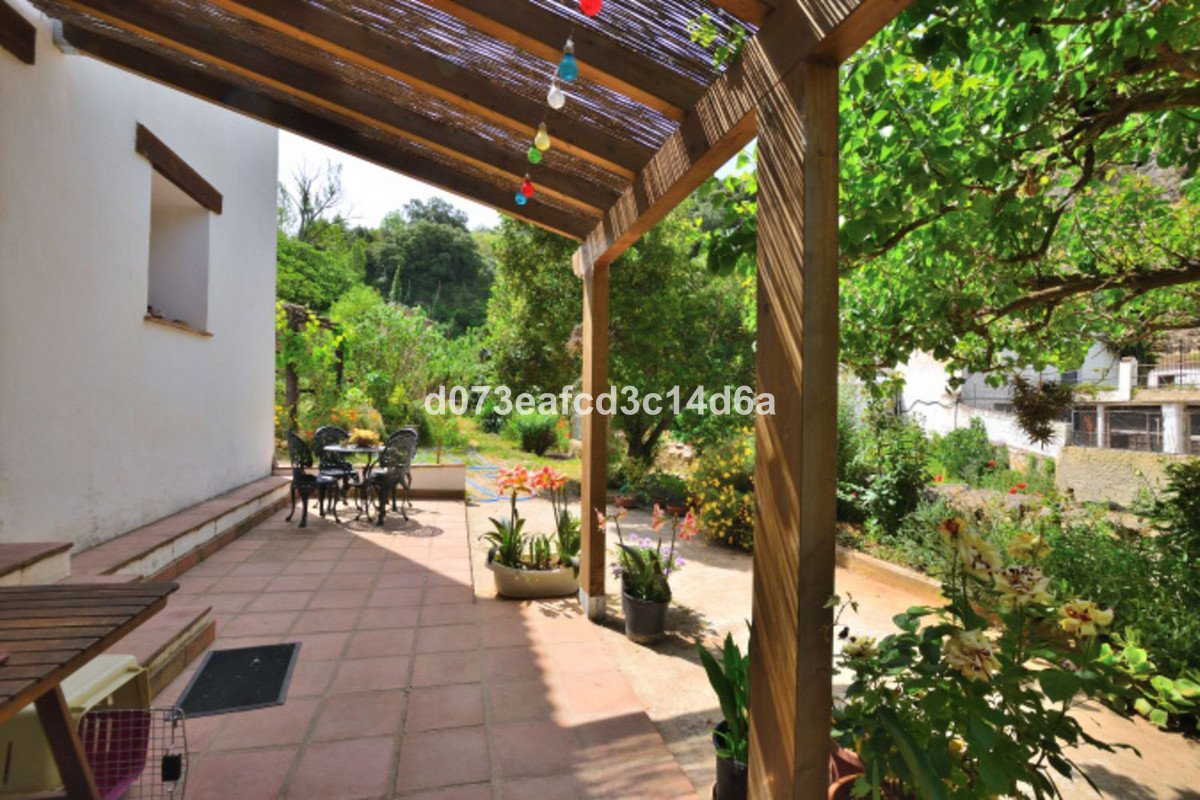 4 Bed Detached Villa in Arriate