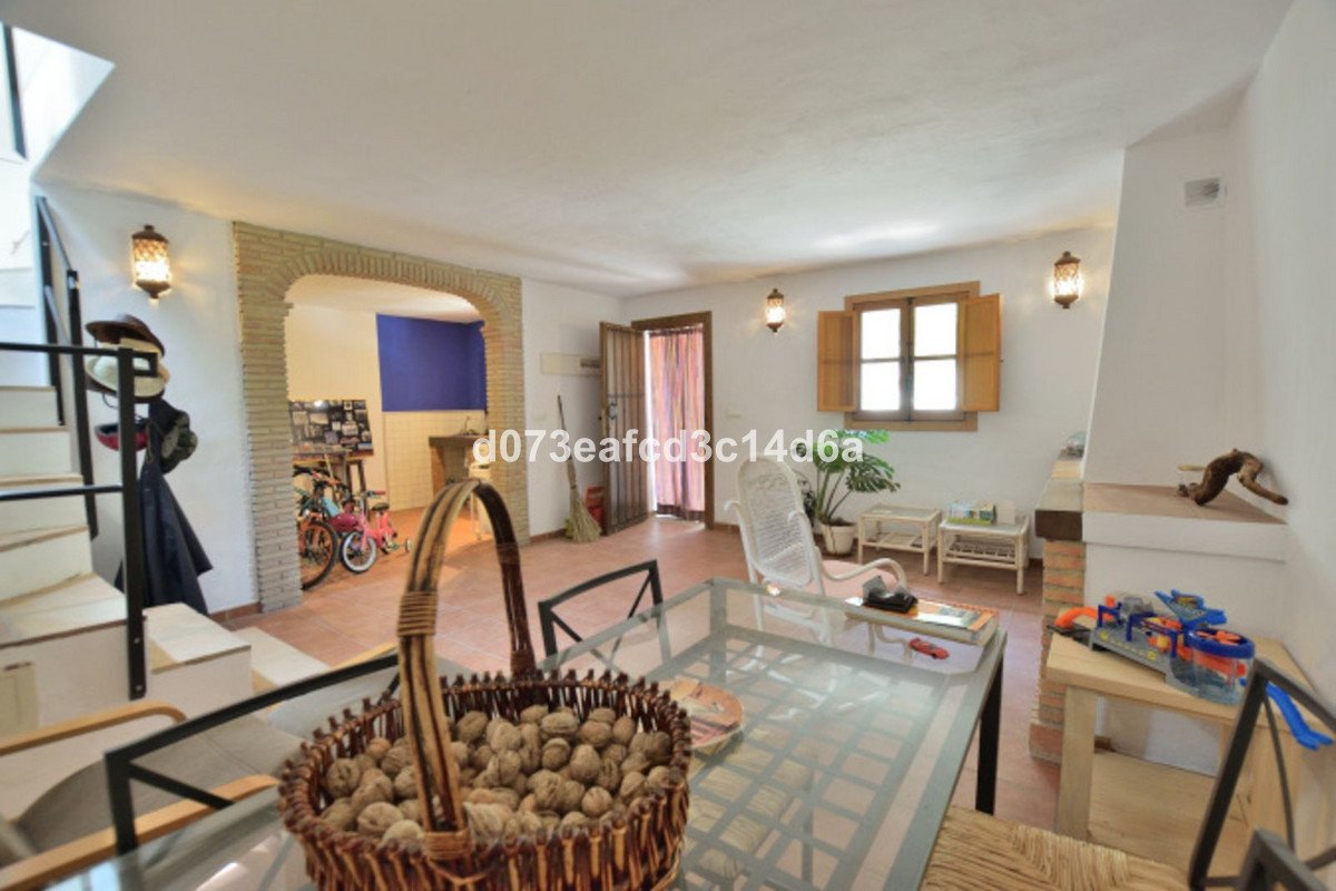 4 Bed Detached Villa in Arriate